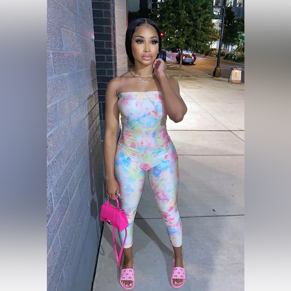😊Sweet Color Jumpsuit😊
